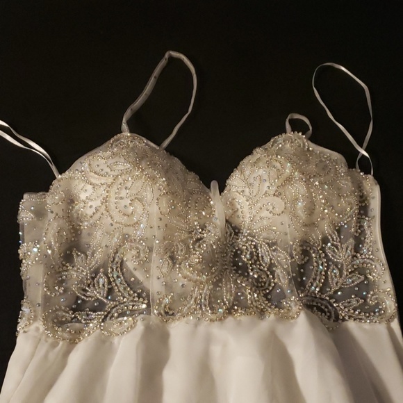 Dress - Picture 2 of 5